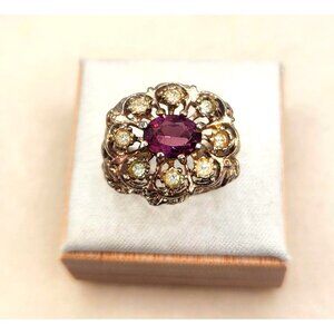 Vintage Floral Design Gold Ring With Garnet & Diamond Accents